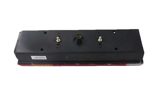 WG9925810001 SINOTRUK HOWO A7 SITRAK Части грузовика Задние задние фонари с пластиковым материалом