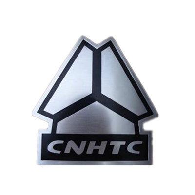 Оригинальный Sinotruk Howo Truck LOGO Символ CNHTC AZ1646950001 с настраиваемым дизайном